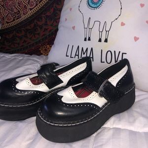 Platform vintage shoes!